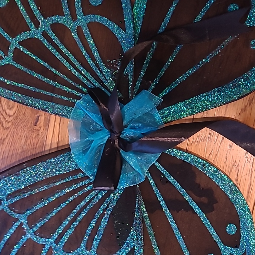 Glitter Butterfly Wings - Picture 2 of 6